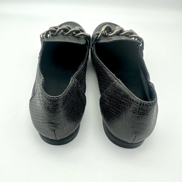 Donald J. Pliner Bethany Chain Loafer - Picture 11 of 11